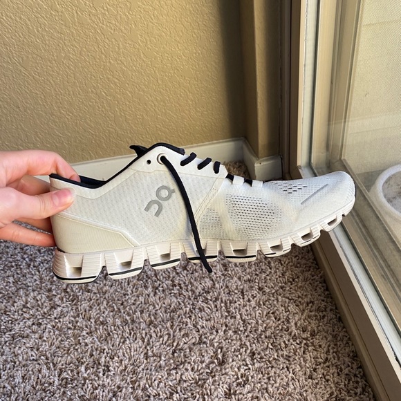 ON Cloud Shoes - ON Cloud X